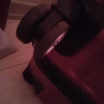 Yeni Bavulumun Tekerleği Kırıldı, Mağduriyetim Giderilmiyor!