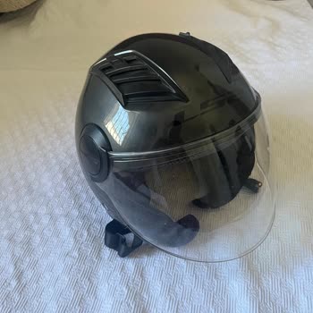 LS2 Kask Yeni Alınan Kaskta Vizör Vida Problemi Ve Güvenlik Riski