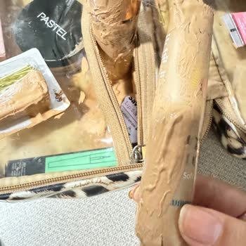 Kullanılmadan Patlayan Bronzer Makyaj Çantamı Mahvetti