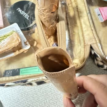 Kullanılmadan Patlayan Bronzer Makyaj Çantamı Mahvetti