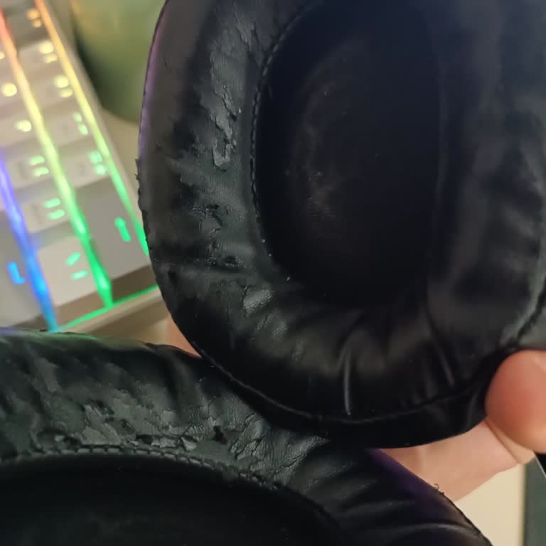 Kısa Sürede Yıpranan Kulaklık Pedleri Nedeniyle Mağduriyet