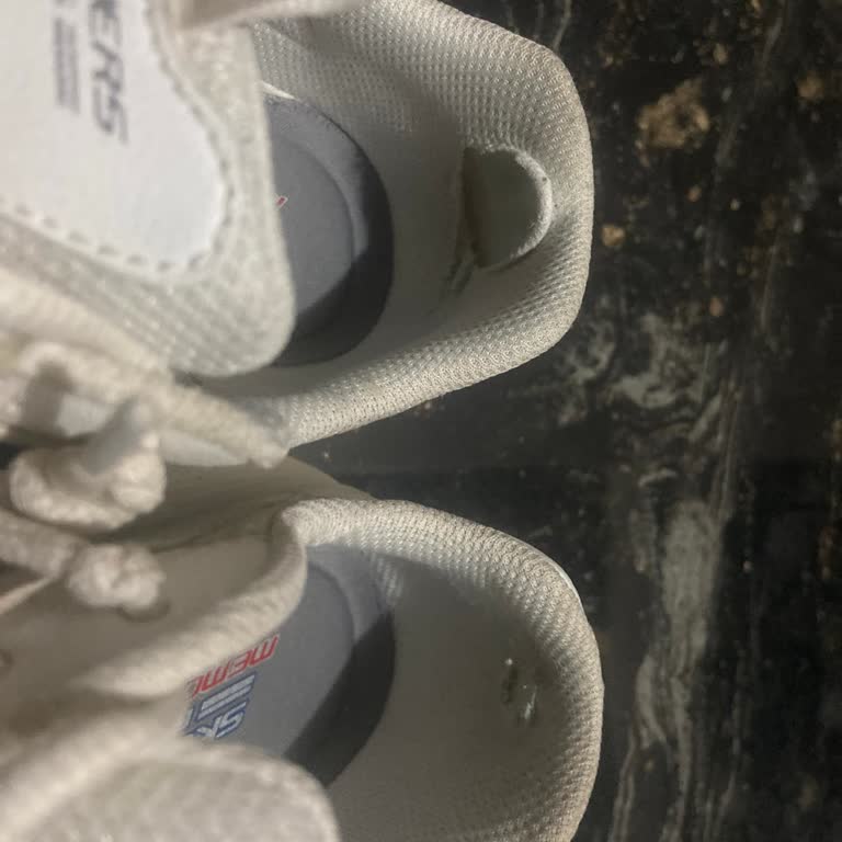 Kısa Sürede Deforme Olan Yüksek Fiyatlı Ayakkabı Hayal Kırıklığı