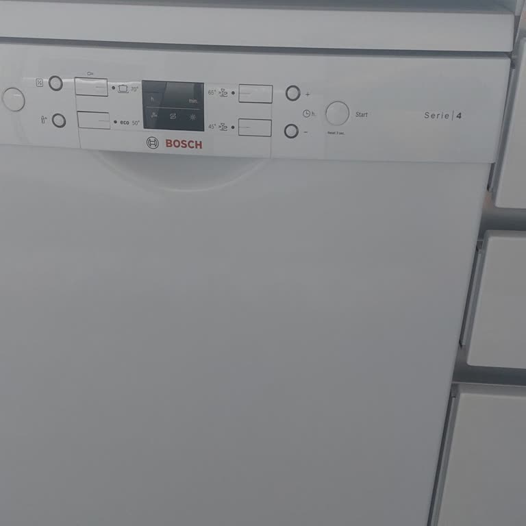 Bosch Bulaşık Makinesi Tabak Ve Bardakları Çiziyor, Çözüm Sunulmuyor