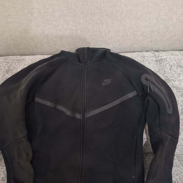 Nike Eşofman Takımının Renk Atması Ve İlgisiz Müşteri Hizmeti