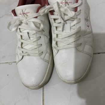 Birkaç Kullanımda Ayakkabıda Şaşırtıcı Bozulma Ve Baloncuk Sorunu