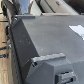 Plastik Motorsiklet Çantasında Ürün Kusurları ve Kalite Sorunu