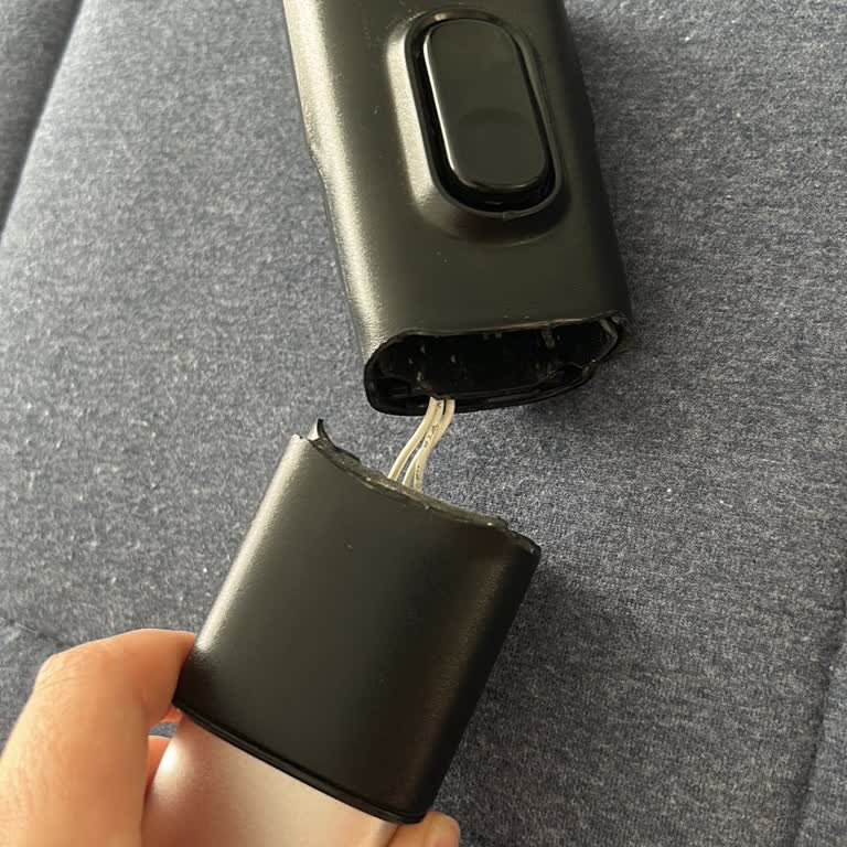 Philips SpeedPro Max Süpürge Plastik Aksamı 6 Ayda Kırıldı, Mağduriyet Yaşıyorum