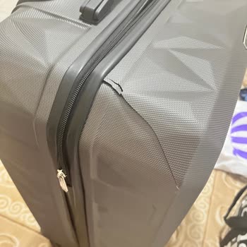 Kısa Sürede Kırılan Valiz Ve Mağduriyet