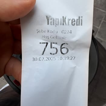 Yapı Kredi Şubesinde Uzun Süreli Sıra Bekleme Sorunu