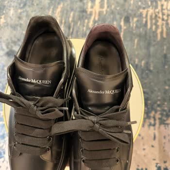 Yüksek Fiyatlı McQueen Ayakkabı Renk Attı, İade Talebim Reddedildi