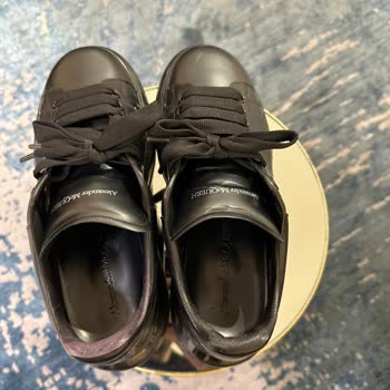 Yüksek Fiyatlı McQueen Ayakkabı Renk Attı, İade Talebim Reddedildi