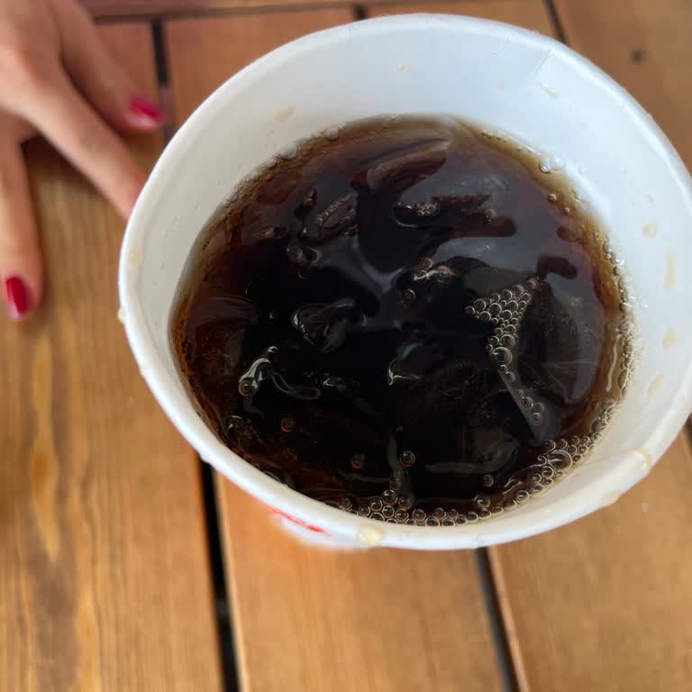 Burger King'de Kola Makinesi Temizliği Ve Personel İlgisizliği