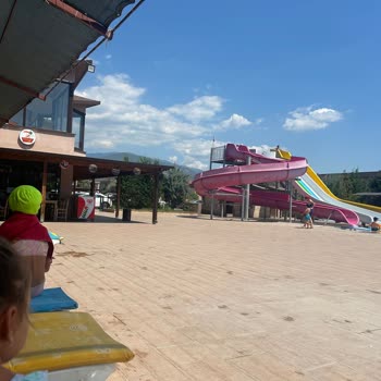 Rezervasyon Yapmamıza Rağmen Havuzda İlgisizlik Ve Bilgi Eksikliği