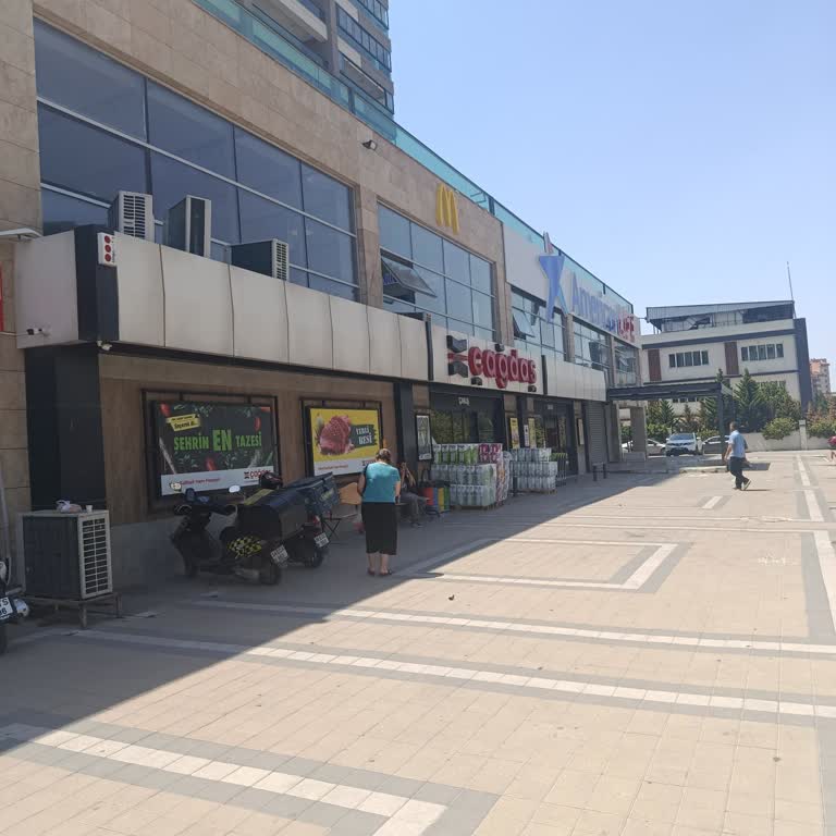 Çağdaş Marketler Mağaza Müdürünün Çalışanlara Uygunsuz Davranışı