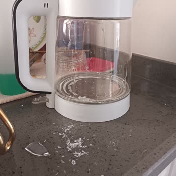 Hafif Darbede Cam Kısmı Kolayca Kırıldı, Hayal Kırıklığı Yaşadım