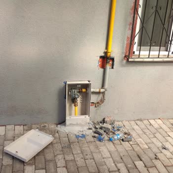 Doğalgaz Vanası İzinsiz Değiştirildi Ev Pis Ve Dağınık Bırakıldı