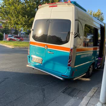 Tehlikeli Sürüşle Yolcuların Güvenliğini Tehlikeye Atan Minibüs Şoförü