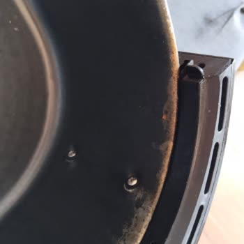 Kumtel Airfry Cihazımda Çatlak Ve Soyulma Sorunu, Servisten Yanıt Alamıyorum