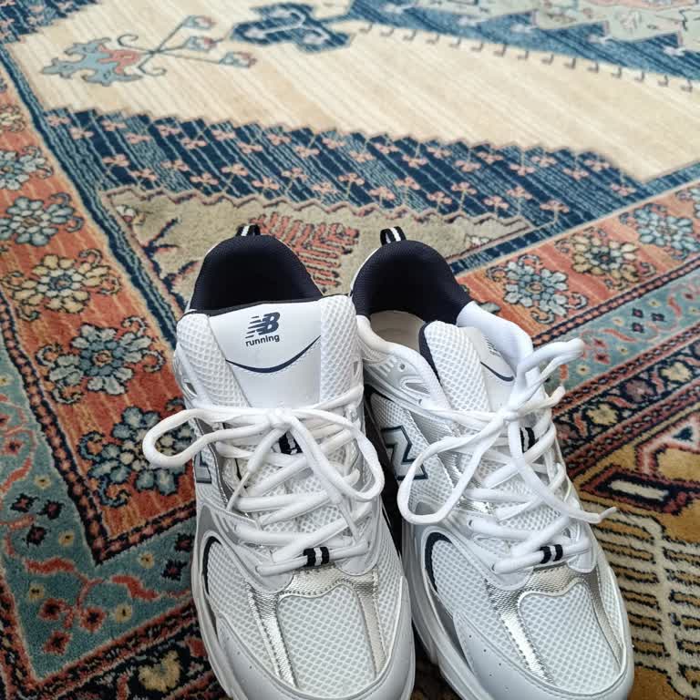 I Face Unclear Material Info for New Balance MR530EMA and Need Pigskin Confirmation