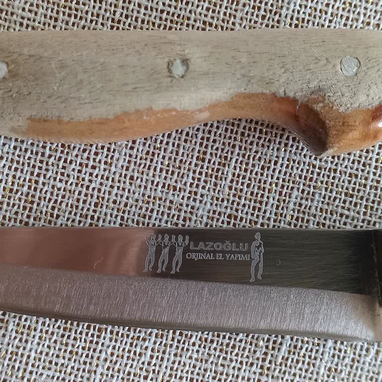 Lazoğlu Bıçağım Peynir Keserken Çelik Kısmından Kırıldı Firma Dönüş Yapmadı