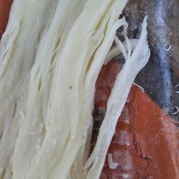 Satın Alınan Peynirden Saç Teli Çıkması Ve Para İadesi Talebi