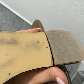 Satın Alınan Sandaletin Kısa Sürede Bozulması ve Firma İletişimsizliği