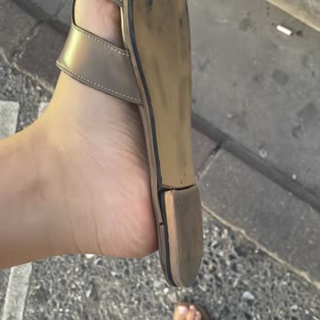 Satın Alınan Sandaletin Kısa Sürede Bozulması ve Firma İletişimsizliği