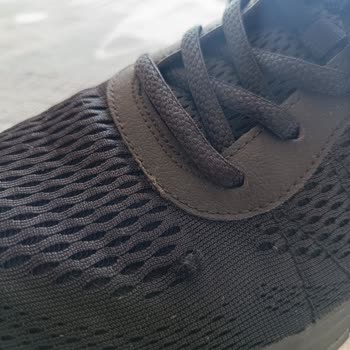 I Face Mesh Tearing on My Skechers Sneakers After Just 3 Wears in Under a Month