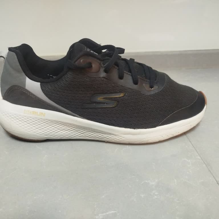 I Face Worsened Pronation with Skechers GO Run Elevate Despite Sales Advice