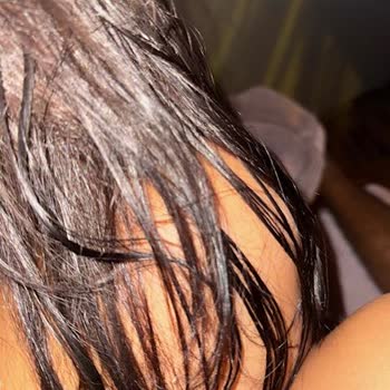 Saç Kaynak Atölyesi (Bakırköy) Naylon Saça Doğal Diye Yanıltıyor