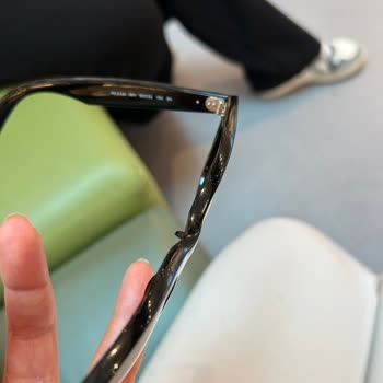 Hediye Olarak Alınan Gözlükte Leke Sorunu Ve Yetersiz Müşteri Desteği