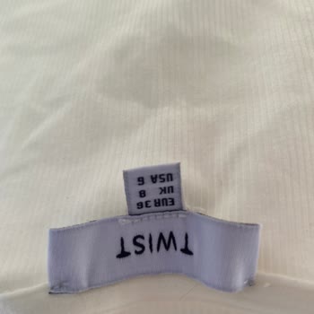 Farklı Bedenlerde Gönderilen Elbise Ve İade Sorunu