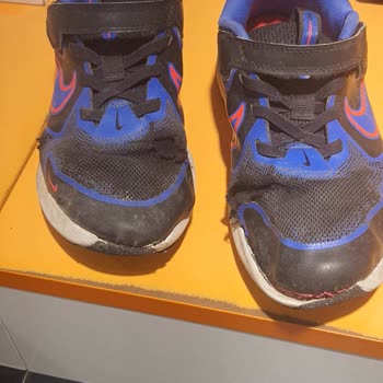 I Face Stitching and Sole Separation on My Nike Mystick Shoes After Short Use