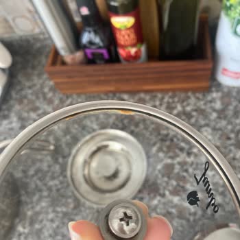 İlk Kullanımda Soyulan Çaydanlık Ve Firmanın İlgisizliği