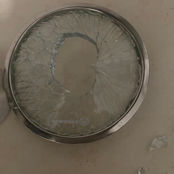 Korkmaz Cam Çaydanlık Kapağı Aniden Patladı, Güvenlik Tehlikesi Yaşadım