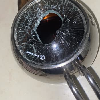 Korkmaz Cam Çaydanlık Kapağı Aniden Patladı, Güvenlik Tehlikesi Yaşadım