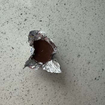 Son Tüketim Tarihi Geçmemiş Ülker Çikolatada Kurtlanma Şoku