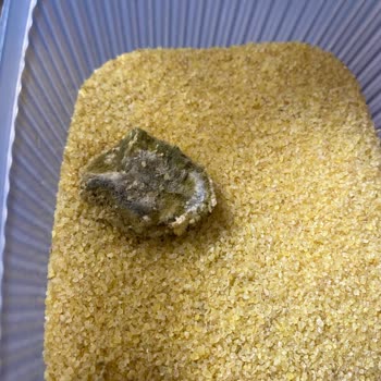 Aldığım Köftelik Bulgurun İçinden Ne Olduğu Belirsiz Bir Şey Çıktı