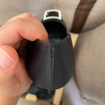 I Received Defective Mango Heeled Shoes and Was Only Offered a Refund Option