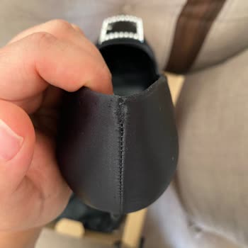 I Received Defective Mango Heeled Shoes and Was Only Offered a Refund Option