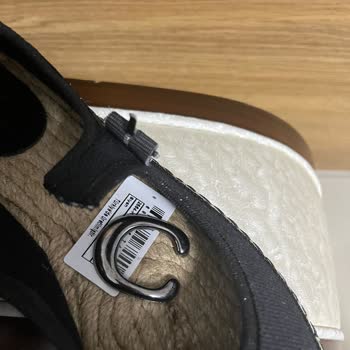 Kırık Gelen Ayakkabı İçin İade Sonrası Bilgi Verilmedi