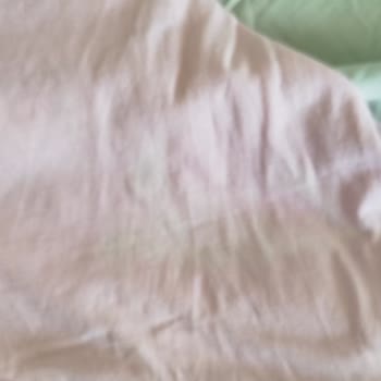 Domol Leke Çıkarıcı Tişörtümün Rengini Bozdu