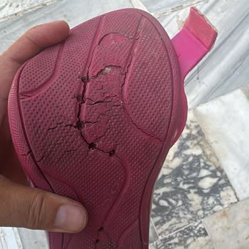 Ceyo Kısa Sürede Kullanılamaz Hale Gelen Terlikler Ve Mağaza Taşıma Sorunu