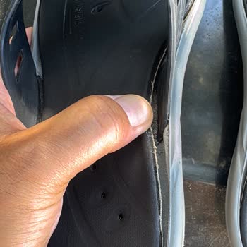 Ceyo Kısa Sürede Kullanılamaz Hale Gelen Terlikler Ve Mağaza Taşıma Sorunu