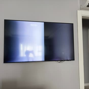 Samsung 55AU8000 TV'de Garanti Sonrası LED Ve Regülatör Arızası