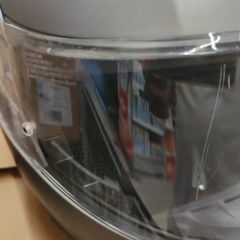 Koçtaş Mağazasında Sivri Raf Nedeniyle Kaskım Zarar Gördü