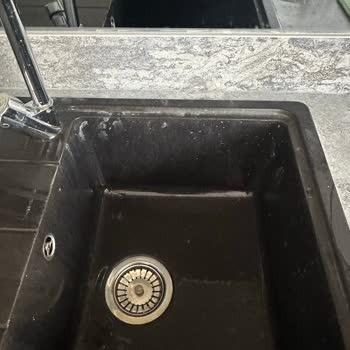 Bir Yılda Granit Evyede Renk Soyulması Ve Kalıcı Leke Sorunu