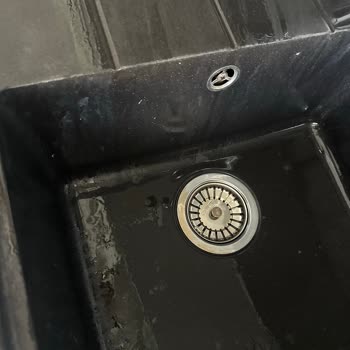 Bir Yılda Granit Evyede Renk Soyulması Ve Kalıcı Leke Sorunu