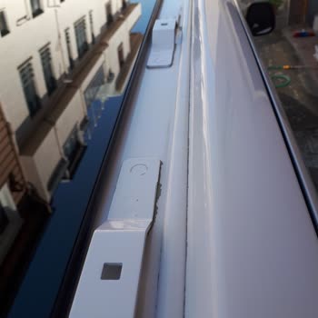 Opel Zafira'da Boya Atması Ve Değer Kaybı Sorunu: Garanti Ve Çözüm Beklentisi