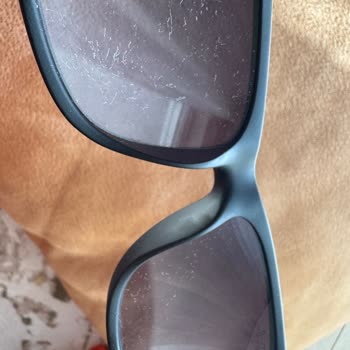 Satın Aldığım Gözlükte Hava Kabarcığı Oluştu, Atasun Optik Sorumluluk Almadı